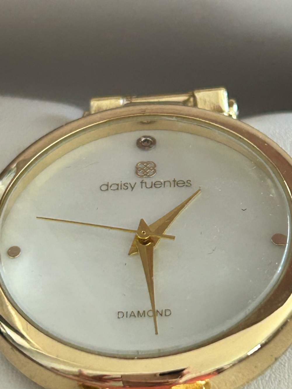 4/$100 Daisy Fuentes Gold and White Minimalist Women's Watch